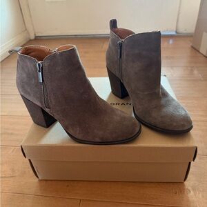 Lucky Brand 7 1/2 Basel Mid Brown Suede Zipper Ankle Booties Boots